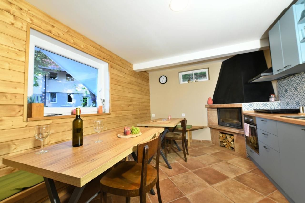 Apartmani Zagi Rakovica Exterior foto